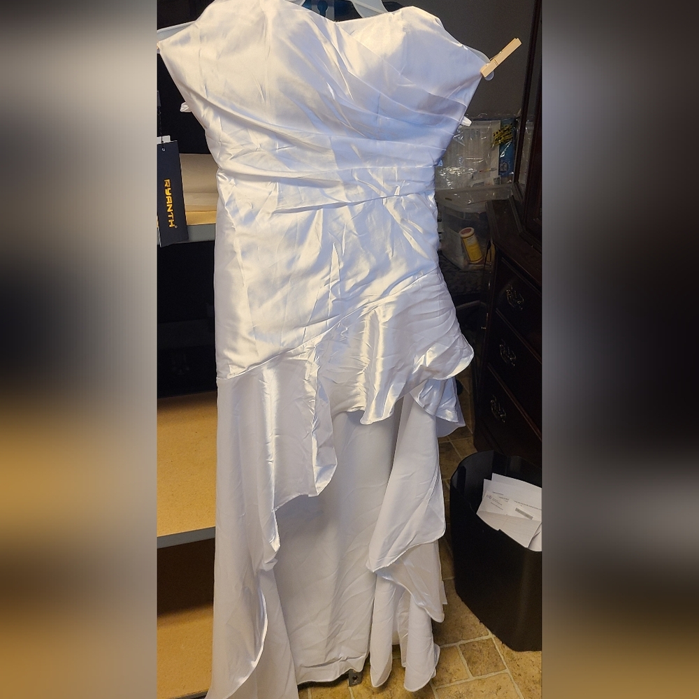 Elegant Strapless White Dress